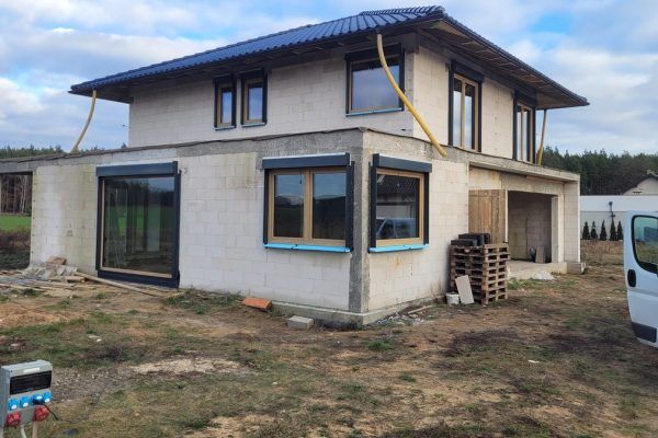 Montaż okien Koronowo – VEKA SOFTLINE 82 w technice ciepłego montażu